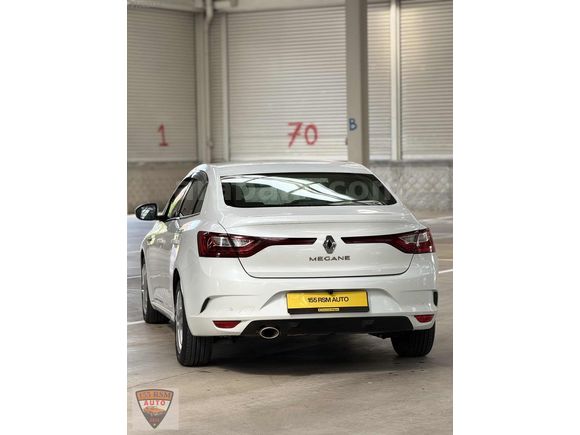 2017 MODEL MEGANE 4 1.6 JOY TESLA EKRAN DEĞİŞENSİZ VE BOYASIZ