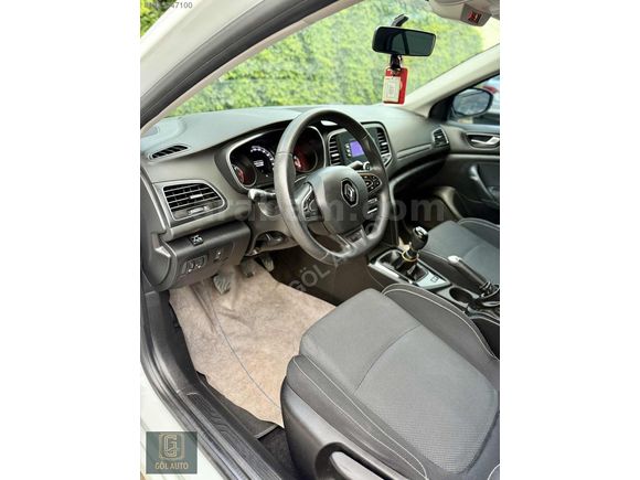 GÖL AUTO'DAN 2019 MODEL 1.6 MEGANE HATASIZ KAR BEYAZ BAKIMLI