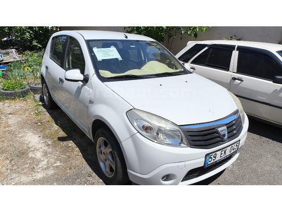 İlk sahibinden Dacia Sandero 1.4 Laureate 2010 Model Tekirdağ