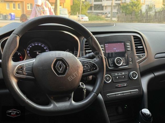 ELİT OTOMOTİVDEN HATASIZ BOYASIZ MEGAN 4