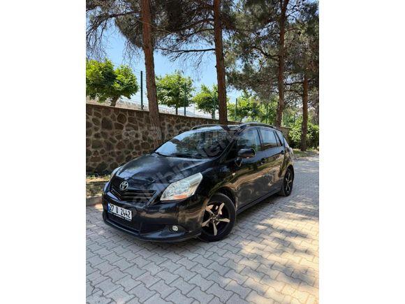 Sahibinden Toyota Corolla 2.0 D-4D Comfort Extra Verso 2011 Model