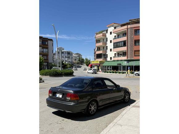 Sahibinden Honda Civic 1.6 i ES 2000 Model ACİL SATILIK FİYAT DÜŞTÜ 