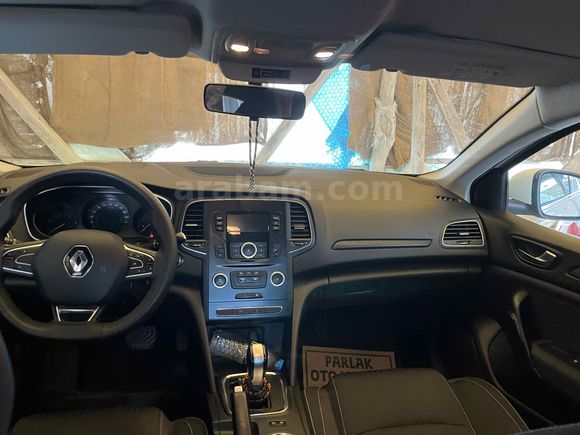 Sahibinden Renault Megane 1.5 Blue DCI Touch 2020 Model 