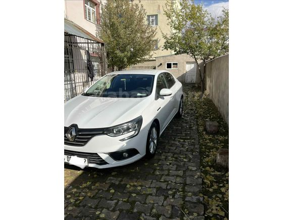 Sahibinden Renault Megane 1.5 Blue DCI Touch 2020 Model 