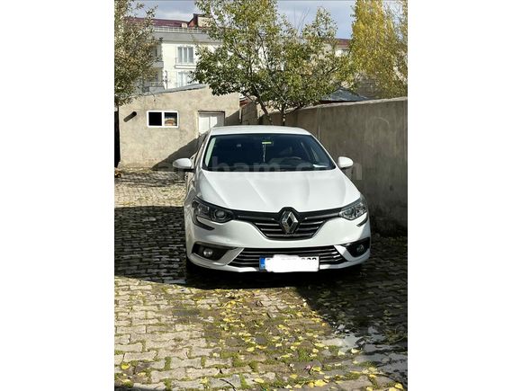 Sahibinden Renault Megane 1.5 Blue DCI Touch 2020 Model 