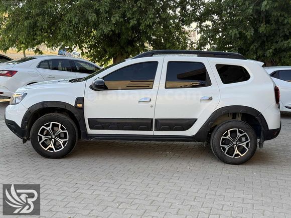 İLK SAHİBİNDEN HATASIZ BOYASIZ EXTRALI DUSTER 32 BİN KM