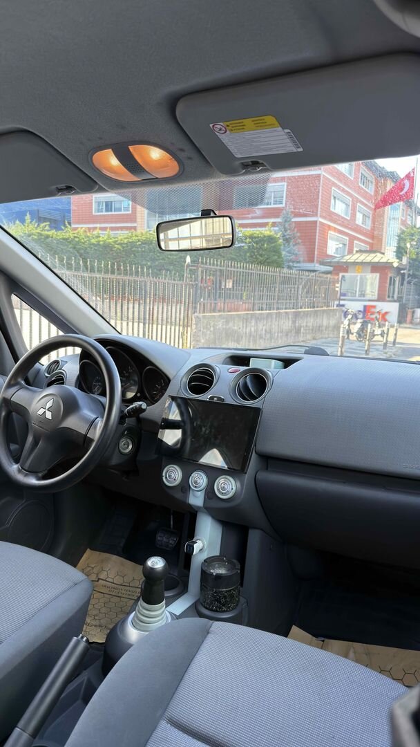 Sahibinden Mitsubishi Colt 1.3 Instyle 2006 Model İstanbul 180.000 km Kırmızı 4