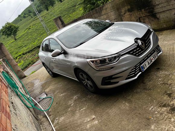 Sahibinden Renault Megane 1.3 TCe Touch 2023 Model 