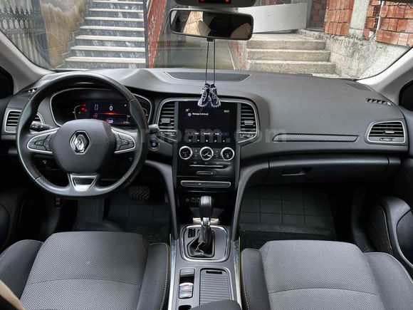 Sahibinden Renault Megane 1.3 TCe Touch 2023 Model 