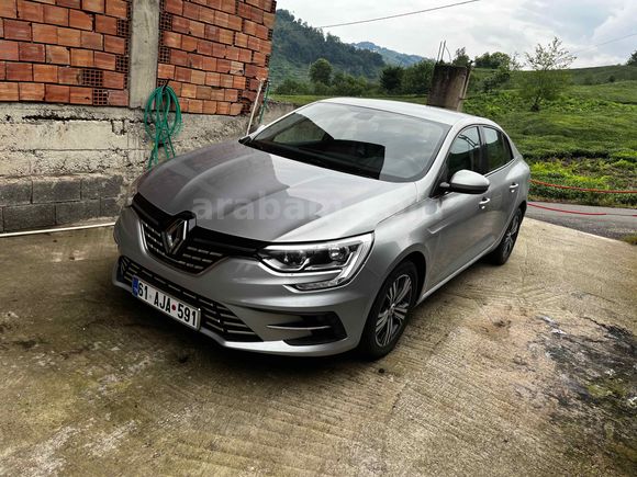 Sahibinden Renault Megane 1.3 TCe Touch 2023 Model 