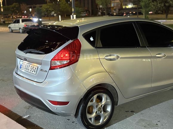 Sahibinden Ford Fiesta 1.4 Titanium X 2011 Model 