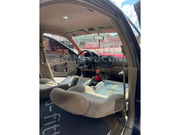 Honda Civic 1.6 VTEC ES 2002 takasa acik  l