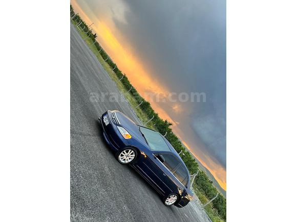 Honda Civic 1.6 VTEC ES 2002 takasa acik  l