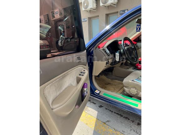 Honda Civic 1.6 VTEC ES 2002 takasa acik  l