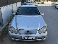 MERCEDES C200 KOMPRESÖR SPORT COUPE ORJİNAL 260.BİN'de