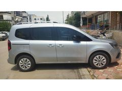 Sahibinden Temiz Aile Aracı Renault Kangoo Multix 1.3 TCe Techno 2024 Model Hatay