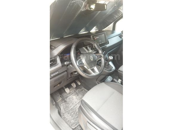 Sahibinden Temiz Aile Aracı Renault Kangoo Multix 1.3 TCe Techno 2024 Model Hatay