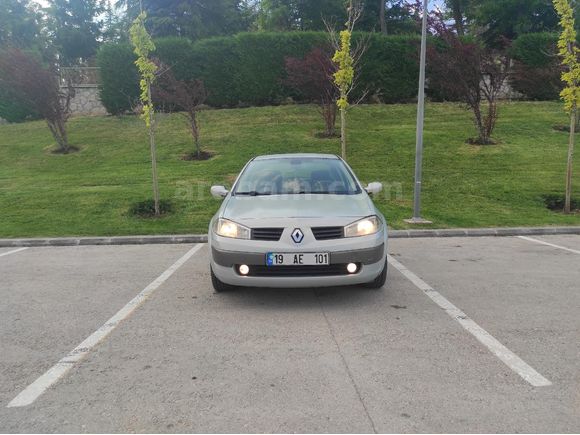 Sahibinden Renault Megane 1.6 16 Valf Aile Aracı