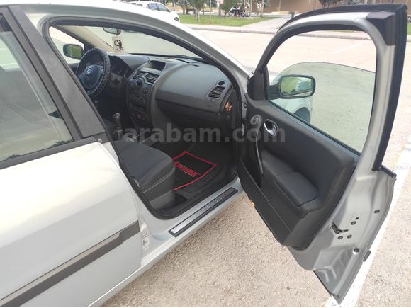 Sahibinden Renault Megane 1.6 16 Valf Aile Aracı