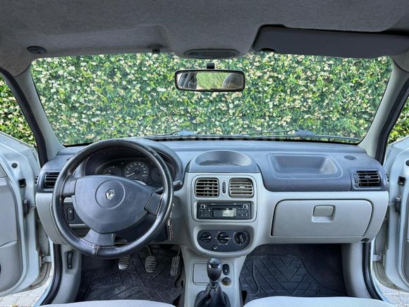 Sahibinden Renault Clio 1.4 Authentique 2002 Model