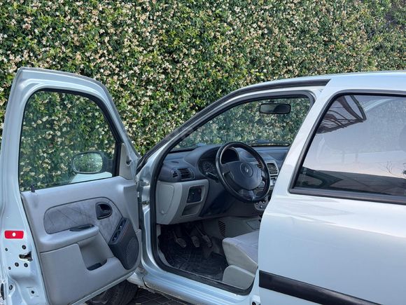 Sahibinden Renault Clio 1.4 Authentique 2002 Model