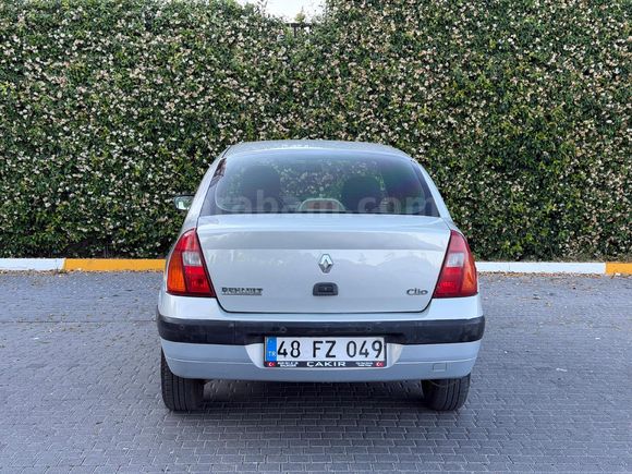 Sahibinden Renault Clio 1.4 Authentique 2002 Model