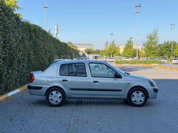Sahibinden Renault Clio 1.4 Authentique 2002 Model