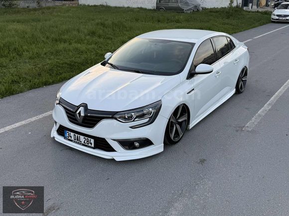 RENAULT MEGANE 4 1.5 BLUE DCI TOUCH