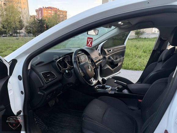 RENAULT MEGANE 4 1.5 BLUE DCI TOUCH