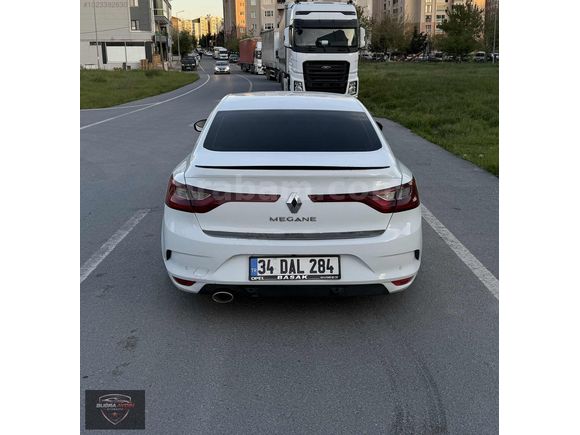 RENAULT MEGANE 4 1.5 BLUE DCI TOUCH