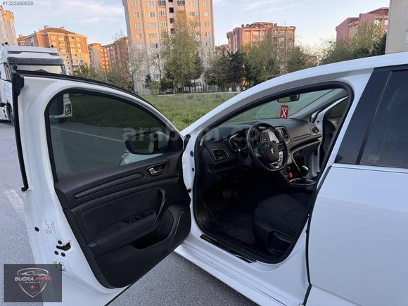 RENAULT MEGANE 4 1.5 BLUE DCI TOUCH