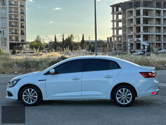 2020 MODEL MEGANE 1.5 DCİ TOUCH HATASIZ BOYASIZ 170 BİN KM DE