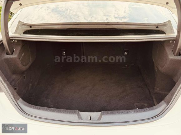 2020 MODEL TERTEMİZ 1.5 DCİ MEGANE 4 OTOMATİK VİTES