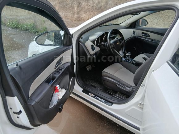 Sahibinden Chevrolet Cruze 1.6 LS Plus 2011 Model