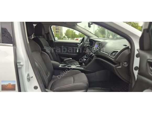 2020MDL RENAULT MEGANE 1.5BLUE DCİ TOUCH OTOMATİK SERVİS BAKIMLI
