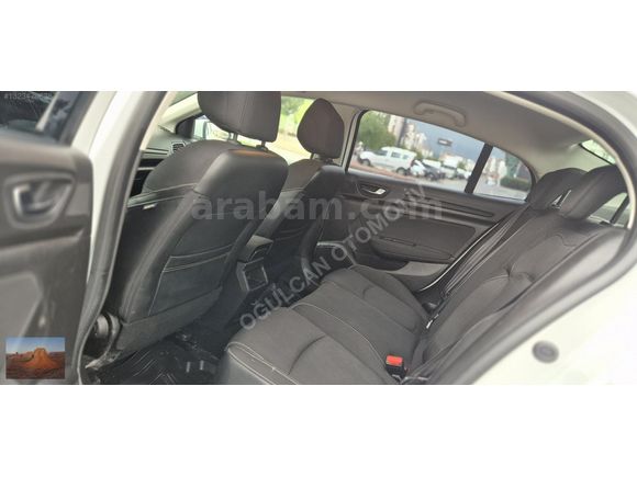 2020MDL RENAULT MEGANE 1.5BLUE DCİ TOUCH OTOMATİK SERVİS BAKIMLI