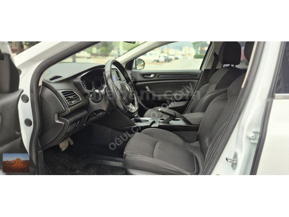 2020MDL RENAULT MEGANE 1.5BLUE DCİ TOUCH OTOMATİK SERVİS BAKIMLI