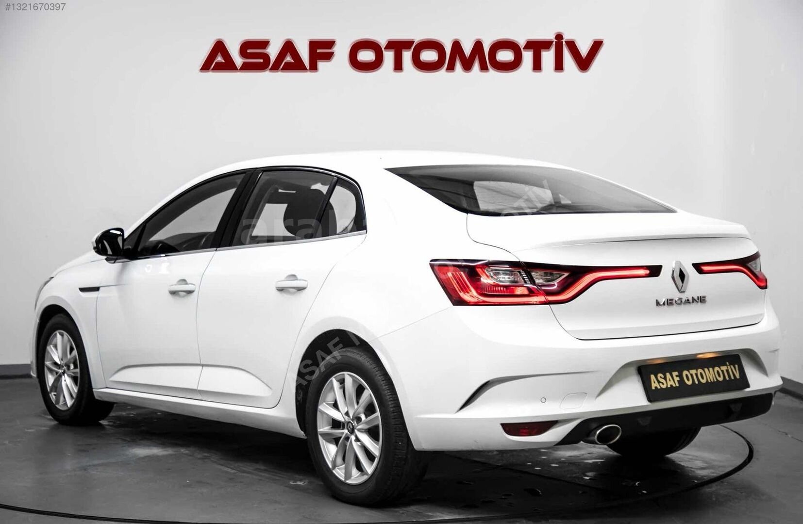Galeriden Renault Megane 1.5 Blue DCI Touch 2020 Model İstanbul 155.000 km Beyaz 6