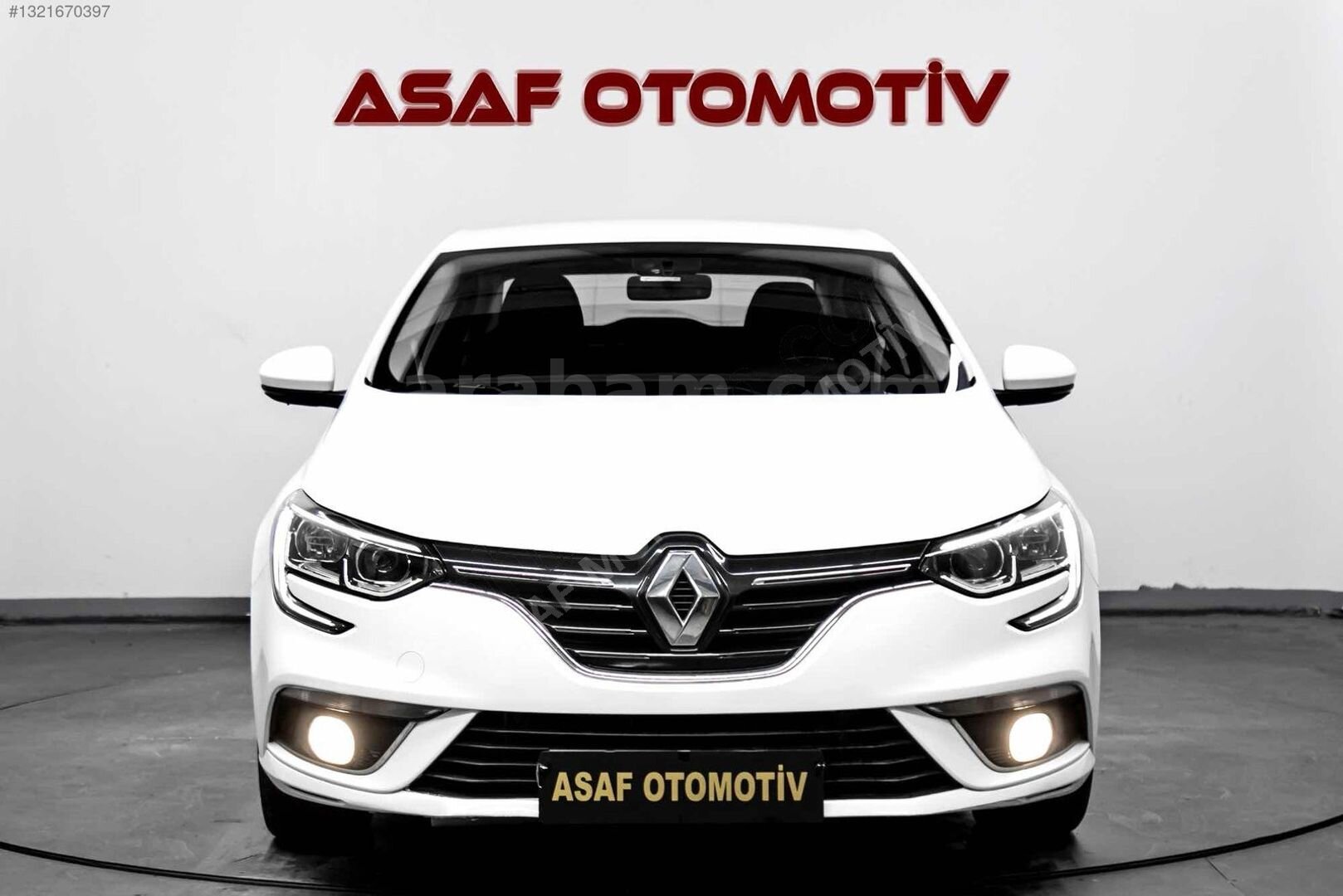 Galeriden Renault Megane 1.5 Blue DCI Touch 2020 Model İstanbul 155.000 km Beyaz 2