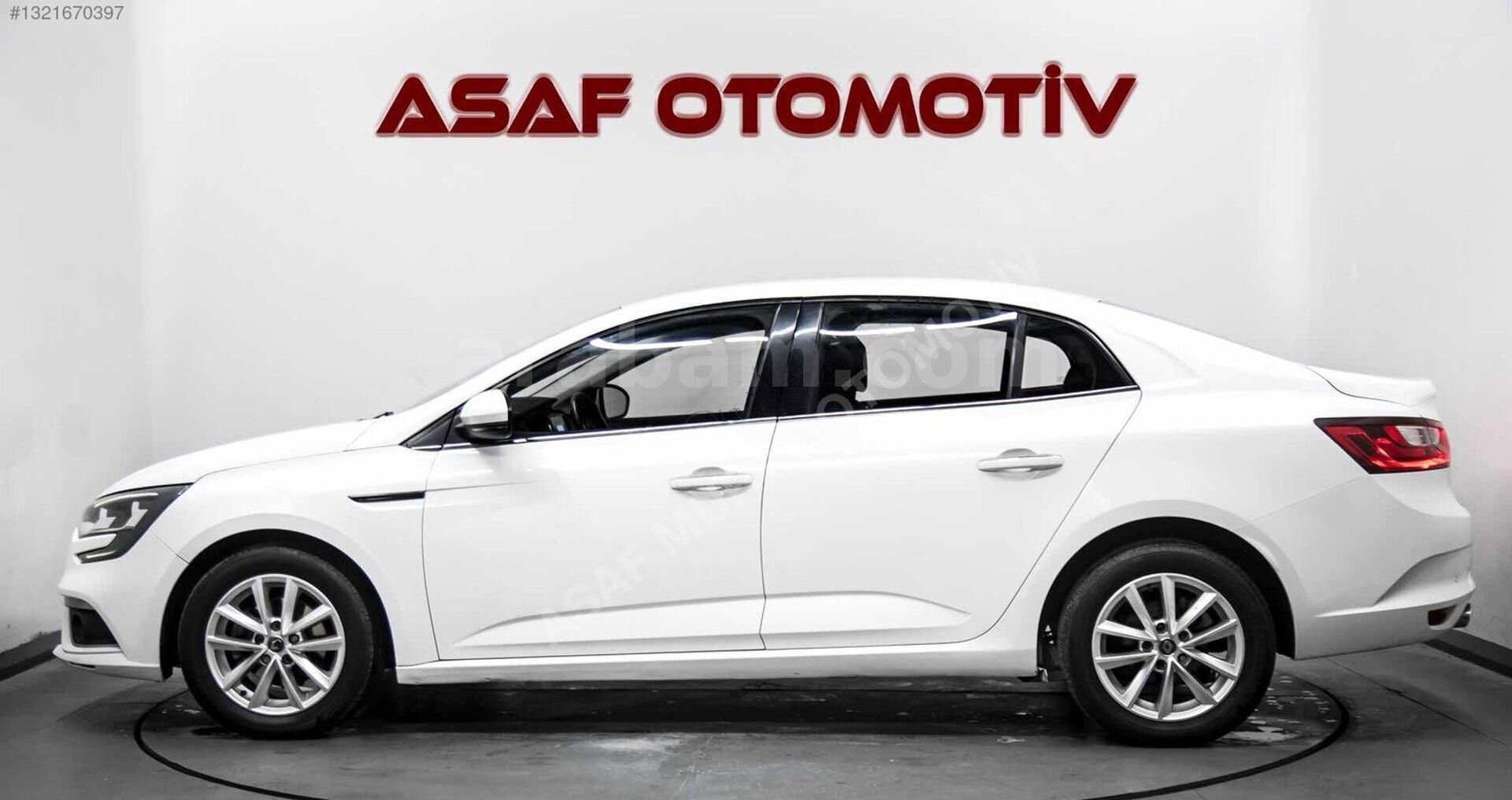 Galeriden Renault Megane 1.5 Blue DCI Touch 2020 Model İstanbul 155.000 km Beyaz 4
