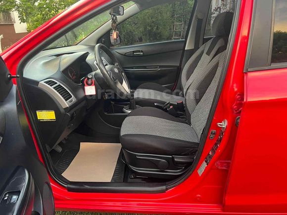 Sahibinden Hyundai i20 1.4 CRDi Select 2010 Model 