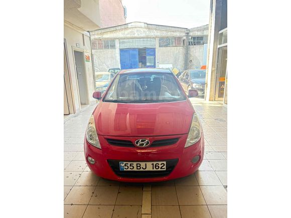Sahibinden Hyundai i20 1.4 CRDi Select 2010 Model 