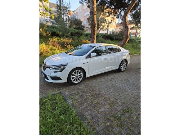 Sahibinden Renault Megane 1.5 dCi Icon 2018 Model  150.000 km Beyaz
