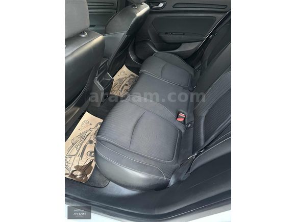 2019 MEGANE 1.5 BLUEDCI TOUCH EDC DEĞİŞENSİZ 82.000 KM