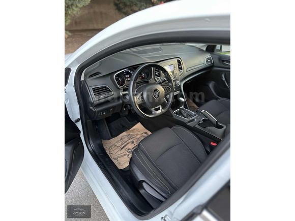 2019 MEGANE 1.5 BLUEDCI TOUCH EDC DEĞİŞENSİZ 82.000 KM
