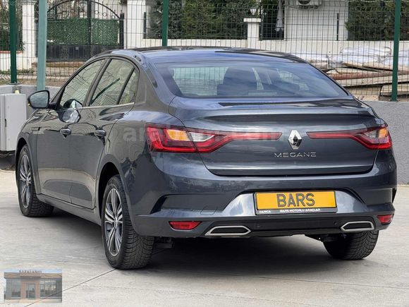2023 ÇIKIŞLI MEGANE TOUCH OTOMATİK 75 BİN KM'DE