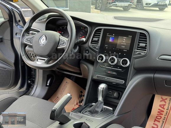 2023 ÇIKIŞLI MEGANE TOUCH OTOMATİK 75 BİN KM'DE