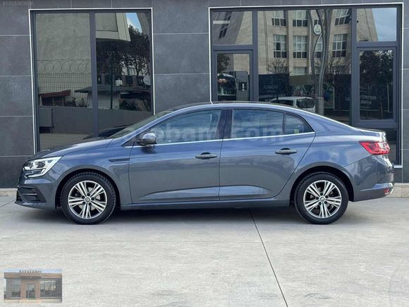 2023 ÇIKIŞLI MEGANE TOUCH OTOMATİK 75 BİN KM'DE
