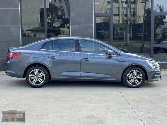 2023 ÇIKIŞLI MEGANE TOUCH OTOMATİK 75 BİN KM'DE
