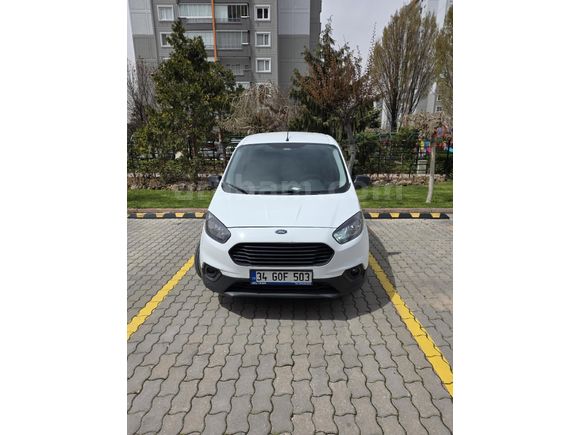 Sahibinden Ford Transit Courier 1.5 TDCi Trend 2023 Model